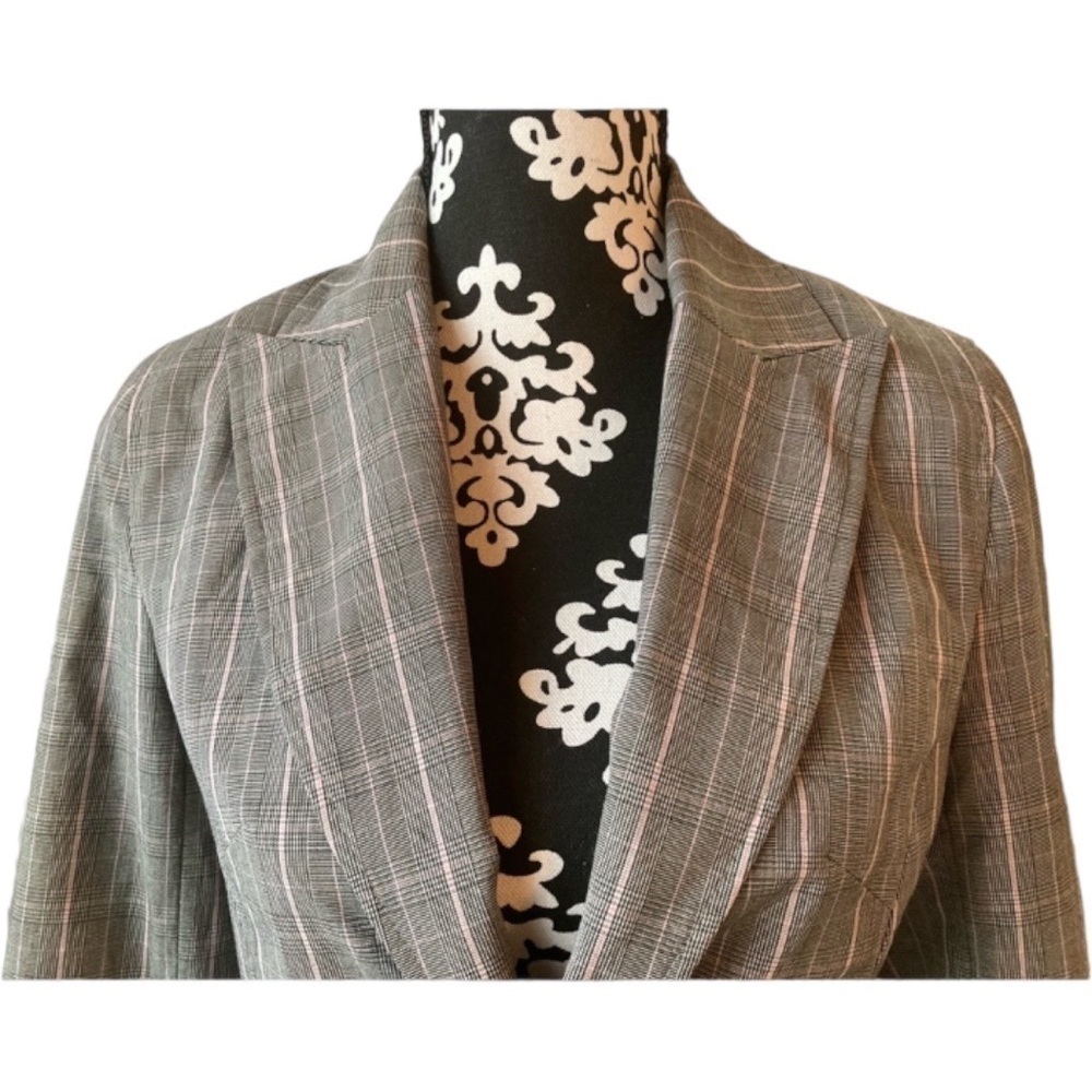 CLEARANCE SALE Suzy Shier Blazer - Picture 2 of 5